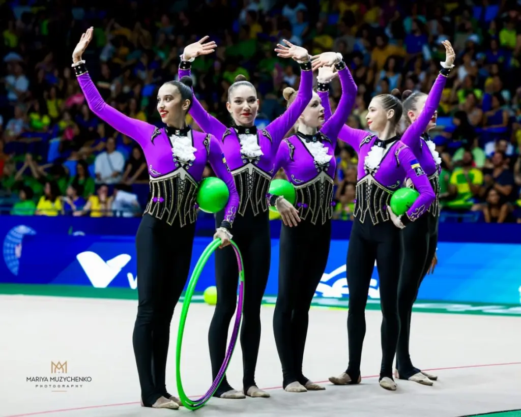 Українські гімнастки здобули золото у групових вправах на чемпіонаті світу в Ріо-де-Жанейро Українські гімнастки здобули золото у групових вправах на чемпіонаті світу в Ріо-де-Жанейро