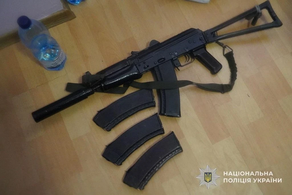 На Тернопільщині викрили військових, які катували чоловіків і вимагали гроші На Тернопільщині викрили військових, які катували чоловіків і вимагали гроші