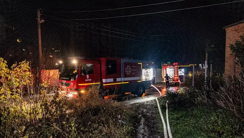 У Харкові загорівся покинутий приватний будинок: пожежу ліквідовували понад дві години У Харкові загорівся покинутий приватний будинок: пожежу ліквідовували понад дві години