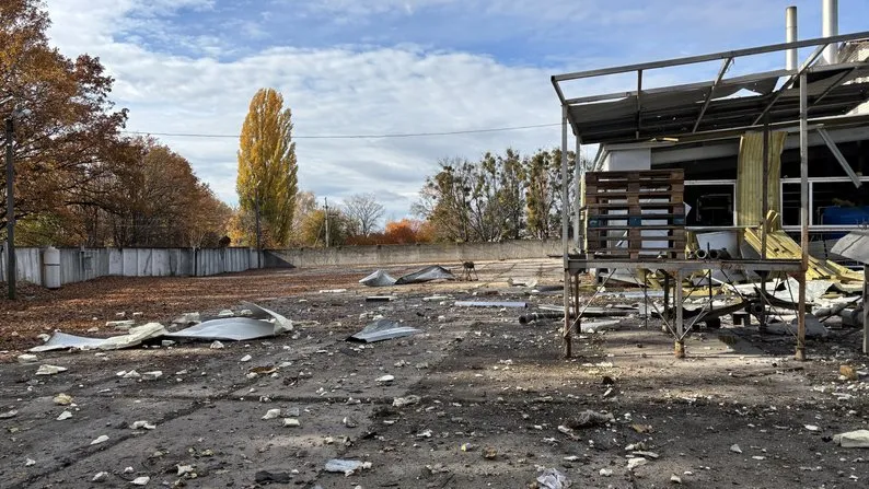 Російські дрони атакували Чугуїв: зруйновано підприємство з виробництва макаронів Російські дрони атакували Чугуїв: зруйновано підприємство з виробництва макаронів