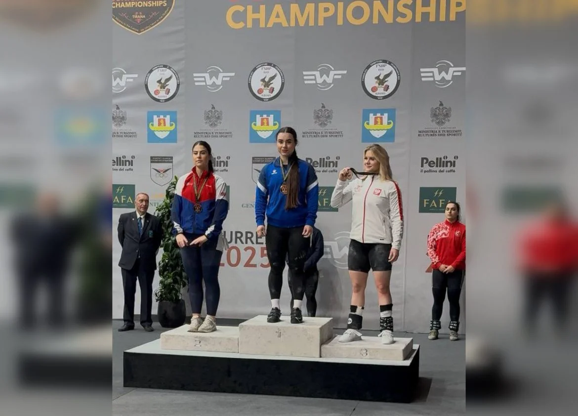 Українка Ірина Домбровська здобула золото та срібло на чемпіонаті Європи з важкої атлетики Українка Ірина Домбровська здобула золото та срібло на чемпіонаті Європи з важкої атлетики