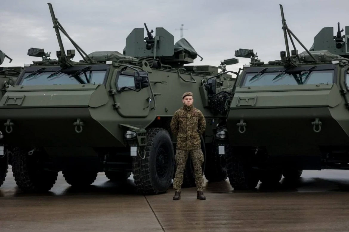 Латвія передала Україні бронетехніку та розвідувальні машини для Сил спецоперацій Латвія передала Україні бронетехніку та розвідувальні машини для Сил спецоперацій
