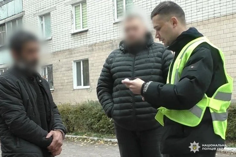 На Харківщині загинув 16-річний підліток, якого затиснуло в бетонозмішувачі під час ремонту На Харківщині загинув 16-річний підліток, якого затиснуло в бетонозмішувачі під час ремонту