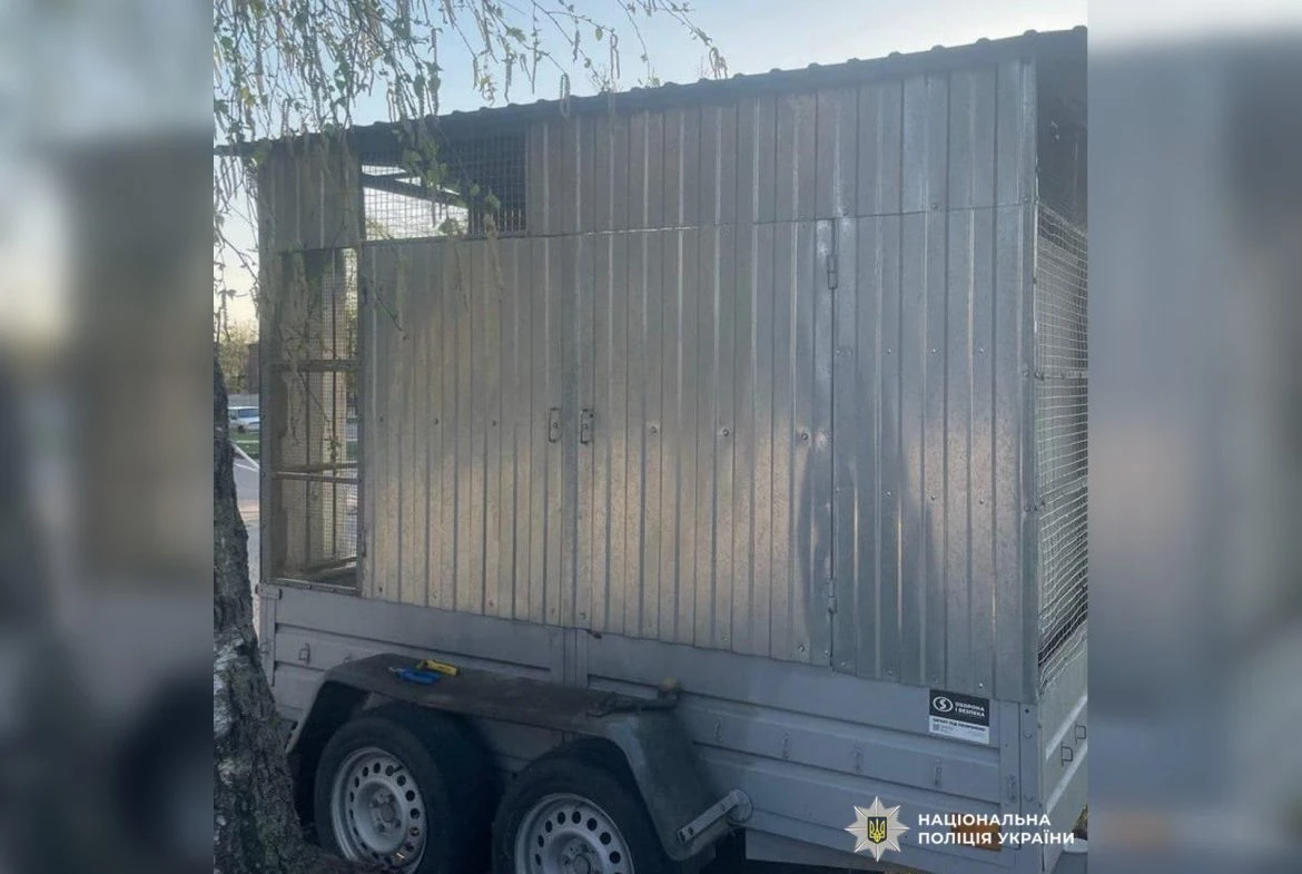 У Харкові затримали чоловіка, який викрав причіп із дизельним генератором У Харкові затримали чоловіка, який викрав причіп із дизельним генератором