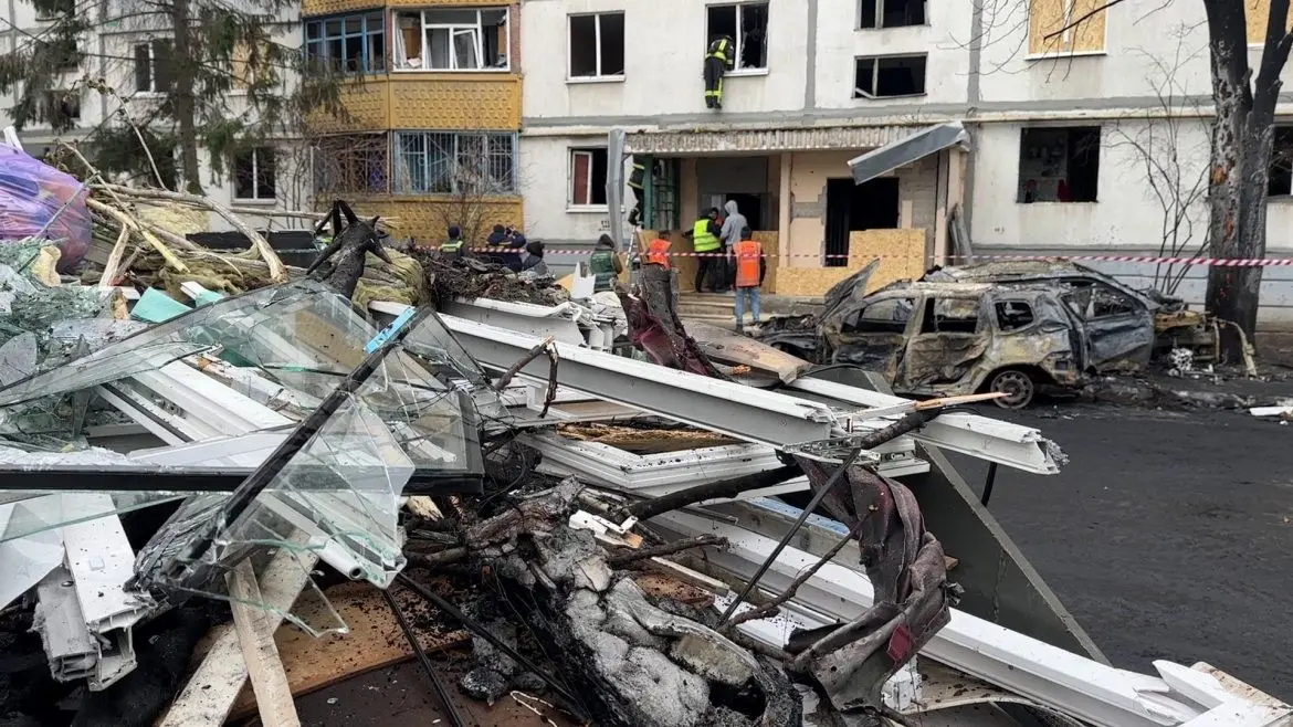 Понад дві сотні харківських домівок знову отримали газ після нічного обстрілу Понад дві сотні харківських домівок знову отримали газ після нічного обстрілу