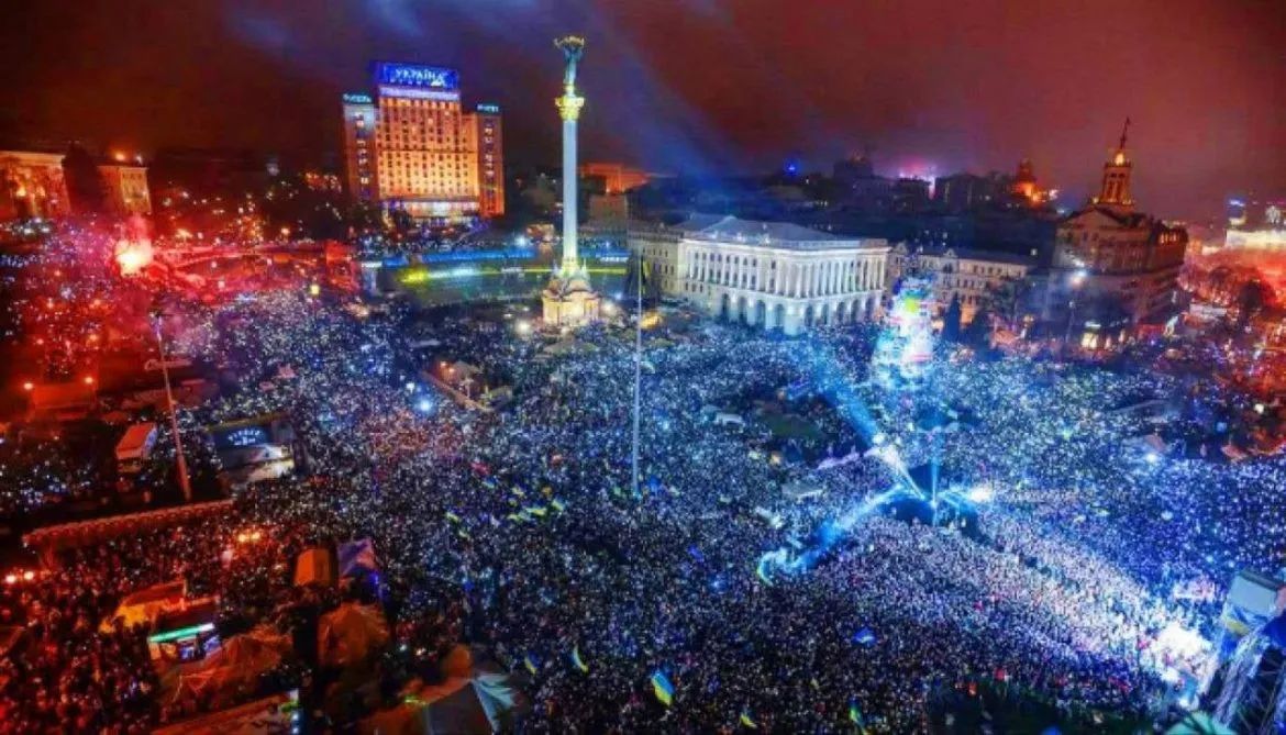 Україна 21 листопада вшановує День Гідності та Свободи Україна 21 листопада вшановує День Гідності та Свободи