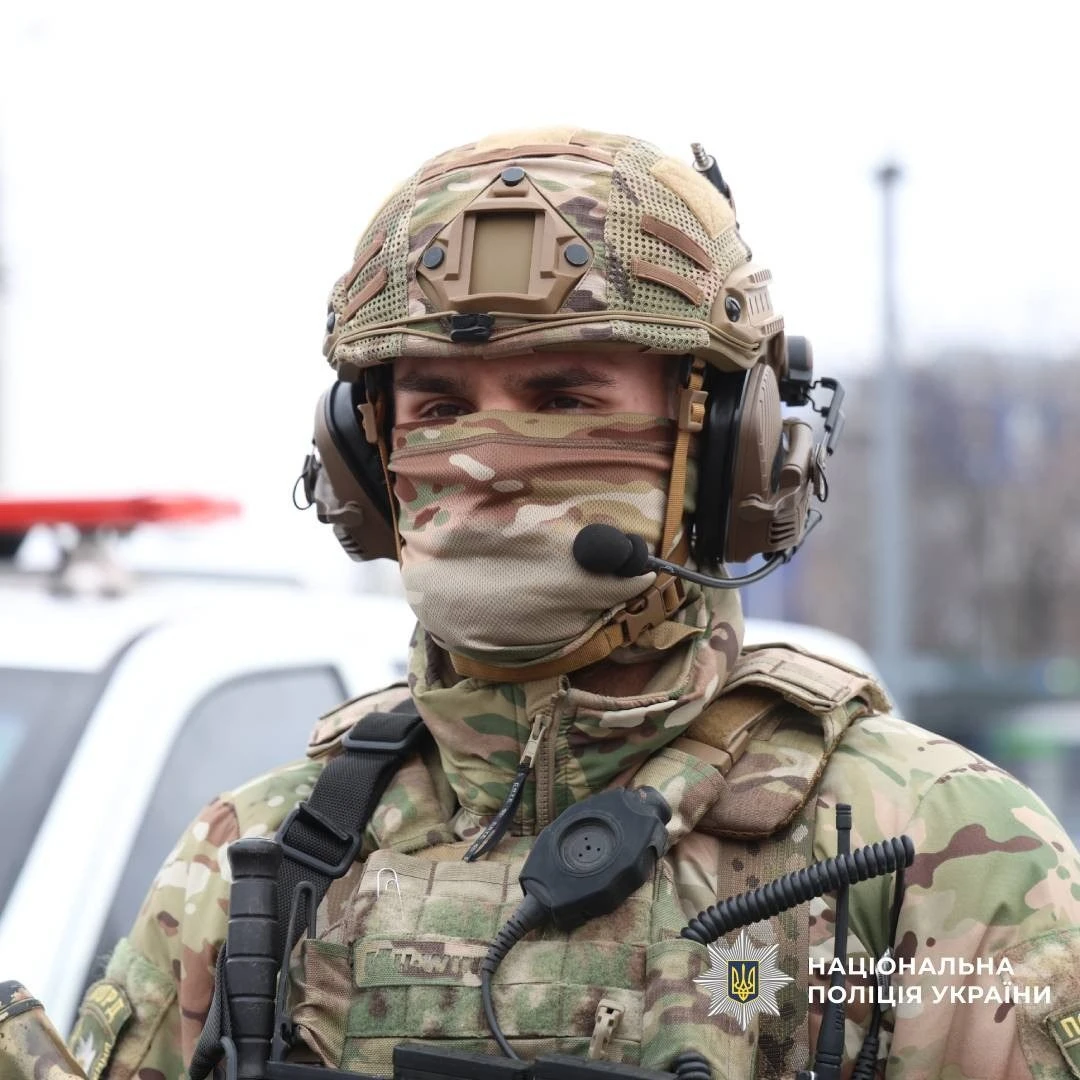 Поліція Харківщини отримала спеціалізовані броньовані авто для роботи на передовій Поліція Харківщини отримала спеціалізовані броньовані авто для роботи на передовій