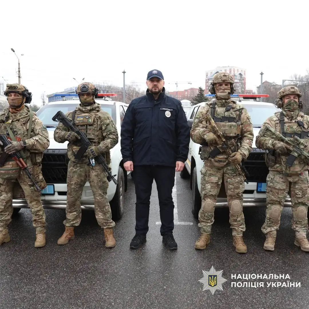 Поліція Харківщини отримала спеціалізовані броньовані авто для роботи на передовій Поліція Харківщини отримала спеціалізовані броньовані авто для роботи на передовій