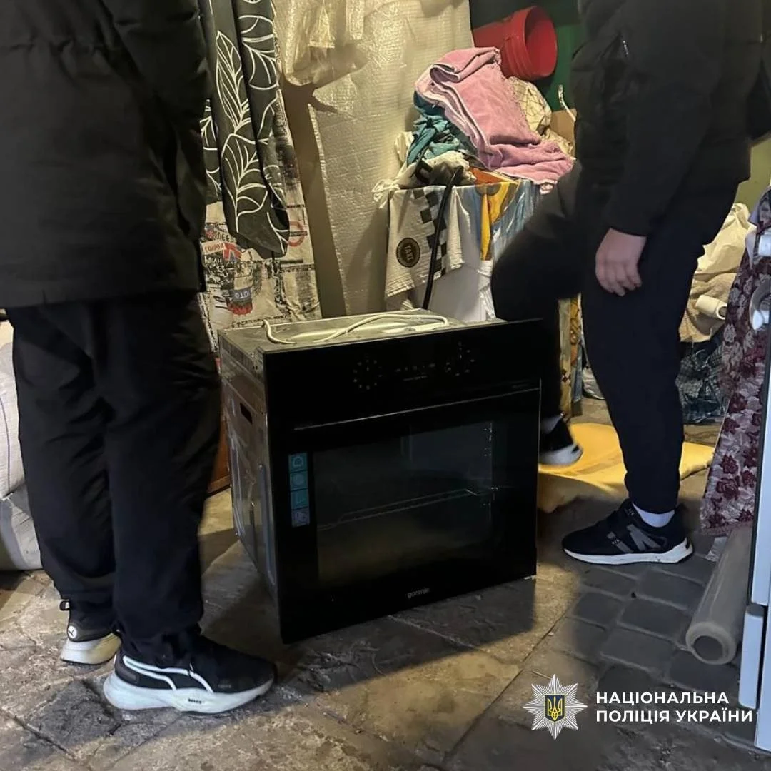 У Харкові затримали злодіїв, які обкрадали пошкоджені будинки під час комендантської години