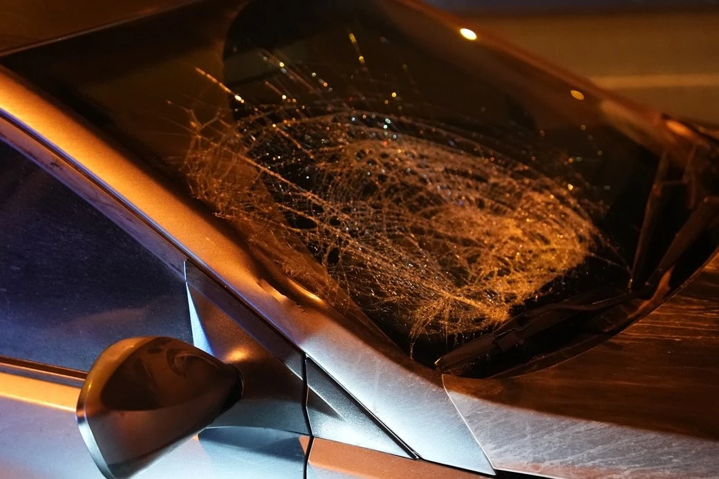 Жахлива аварія в Харкові: дві підлітки потрапили під колеса автомобіля