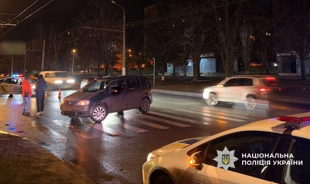 У Харкові на пішохідному переході збили чоловіка У Харкові на пішохідному переході збили чоловіка