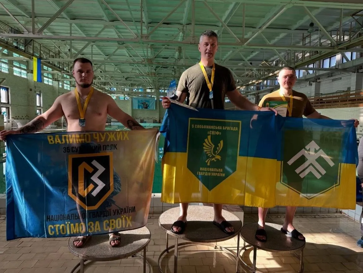 Слобожанські гвардійці тріумфували на чемпіонаті з плавання у Харкові Слобожанські гвардійці тріумфували на чемпіонаті з плавання у Харкові