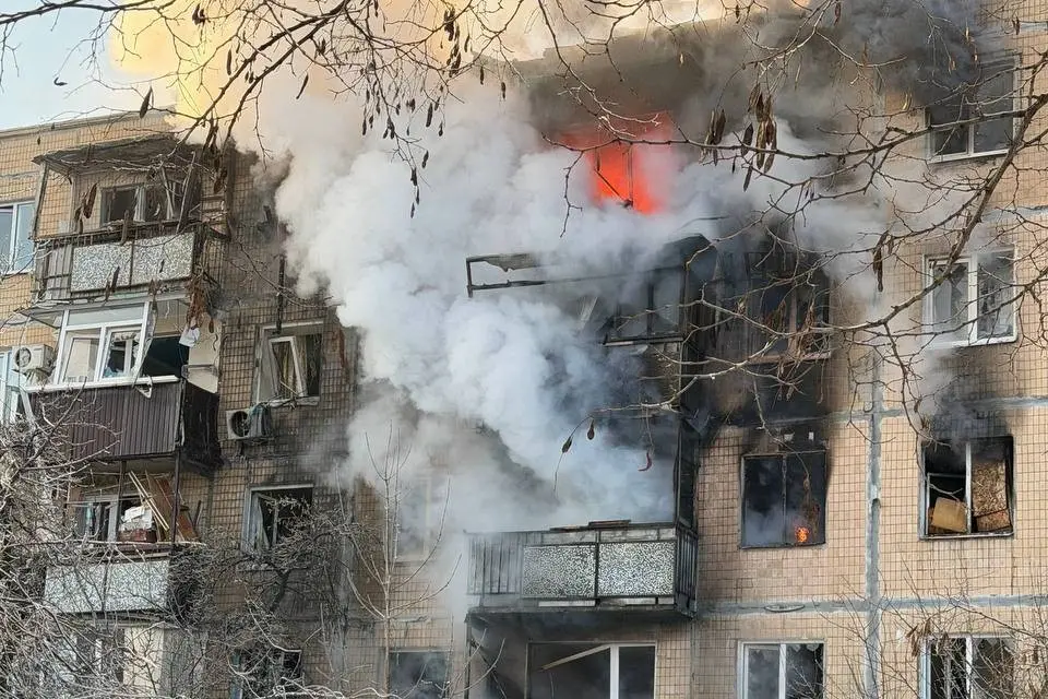 У Харкові зросла кількість постраждалих від удару “шахеда” по житловому будинку У Харкові зросла кількість постраждалих від удару “шахеда” по житловому будинку