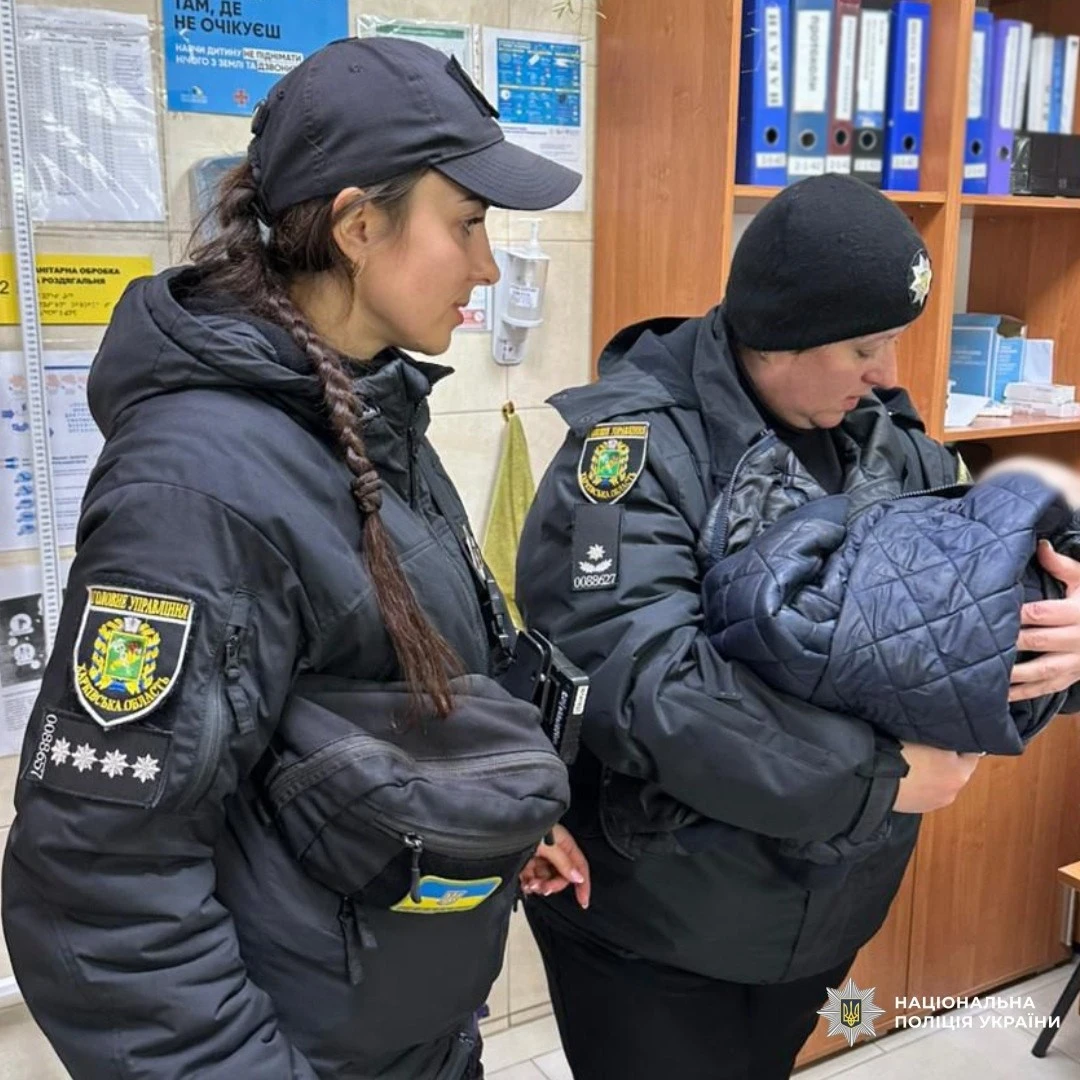 У Берестинському районі поліція врятувала немовля від агресивної матері У Берестинському районі поліція врятувала немовля від агресивної матері