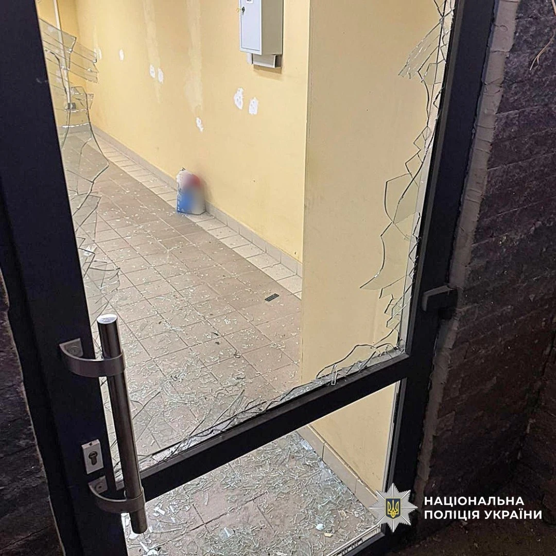 Вибух біля супермаркету в Харкові: поліція вилучила деталь від гранати