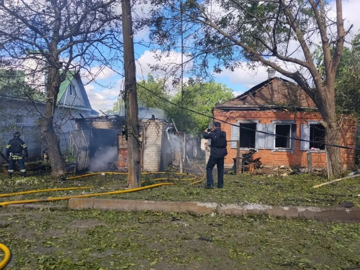Масована атака безпілотників на Харківщині: поранено чотирьох мешканців Лозівської громади Масована атака безпілотників на Харківщині: поранено чотирьох мешканців Лозівської громади