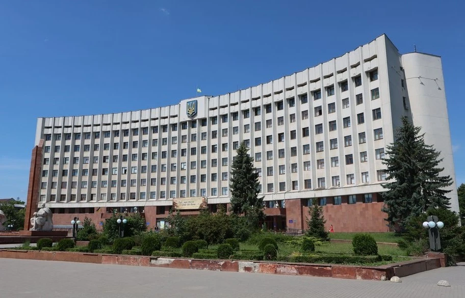 Тимчасові лідери замість підозрюваних у хабарництві: кадрові зміни в Івано-Франківську Тимчасові лідери замість підозрюваних у хабарництві: кадрові зміни в Івано-Франківську