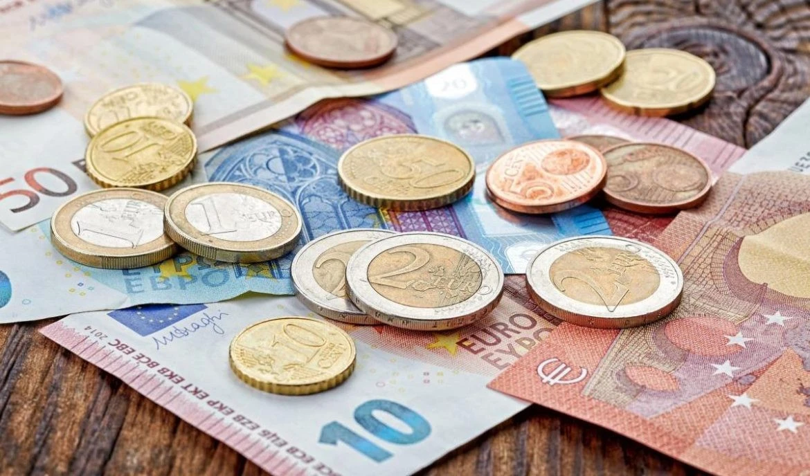 Старт грандіозного фінансування: до держбюджету України надійшов перший транш багатомільярдного кредиту ЄС Старт грандіозного фінансування: до держбюджету України надійшов перший транш багатомільярдного кредиту ЄС