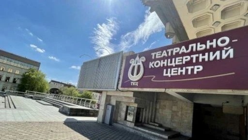 Загадкова суперниця та чоловіча дружба: Дмитро Рачковський привезе до Харкова пікантну комедію Загадкова суперниця та чоловіча дружба: Дмитро Рачковський привезе до Харкова пікантну комедію